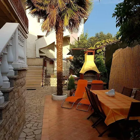 Guest house Grubica *
